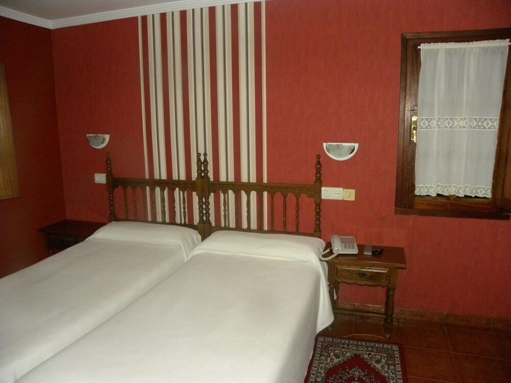 Hotel Restaurante Casa Fernando Ballota エクステリア 写真